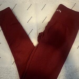 NWOT alphalete amplify leggings in new burgundy